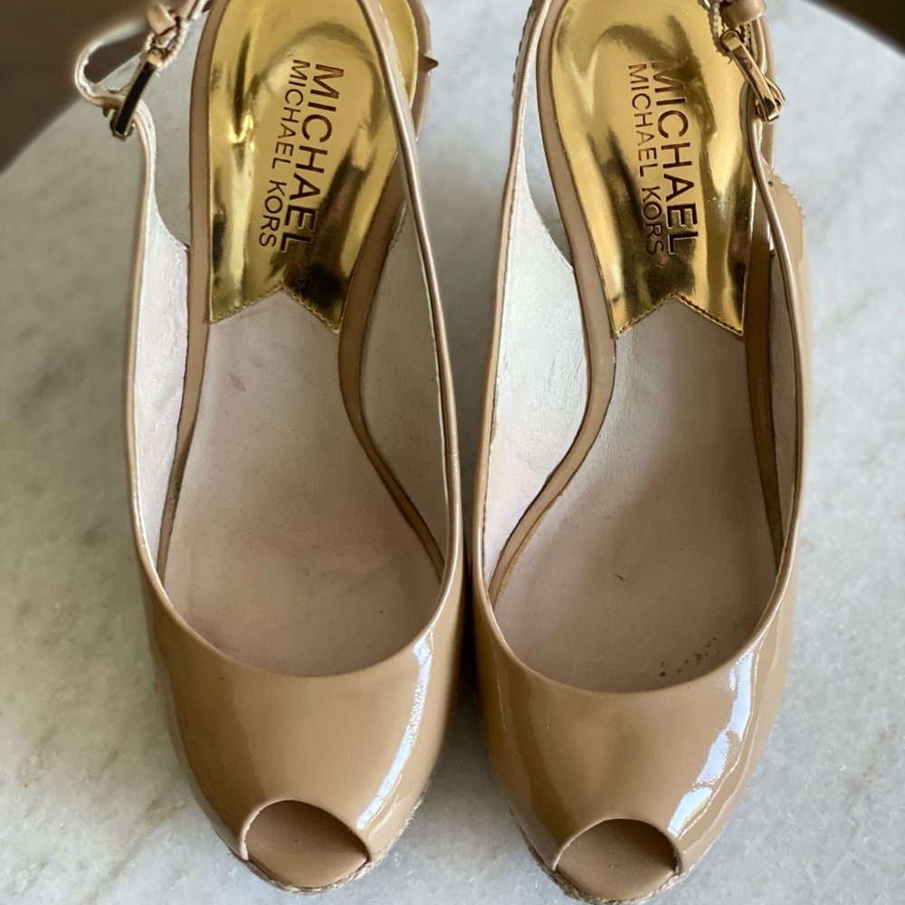 Michael Michael Kors “Keegan” Sling Wedge – Patent Surf, Size 5.5